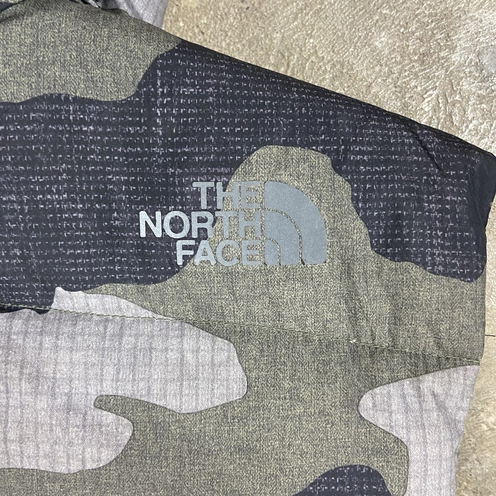 North Face 550 Puffer Vest Size Large‎ Multicolor Camouflage Pattern Full Zip - Picture 5 of 13